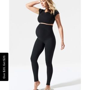 Blanqi maternity leggings in black size large